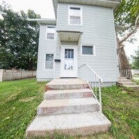 Building Photo - 501 E Lincoln Way