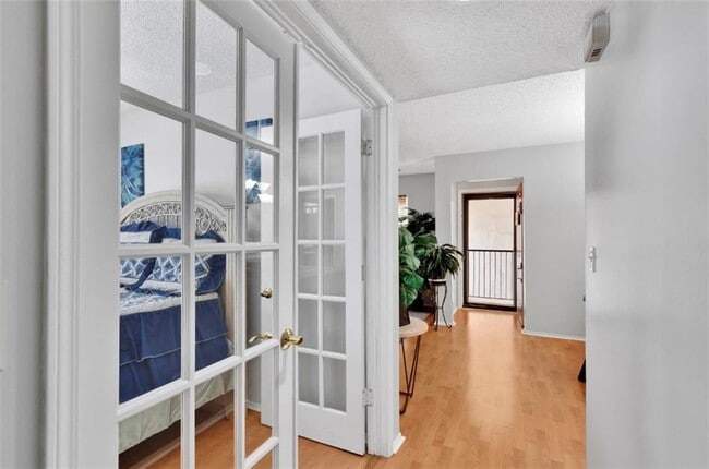 Building Photo - 2411 Huntingdon Chase