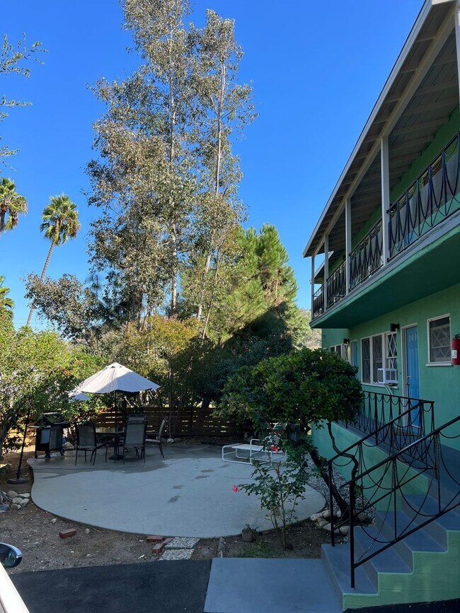 Building Photo - 4741 N Figueroa St