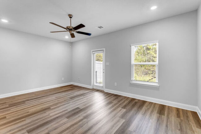 Building Photo - 12276 Frazier Ln
