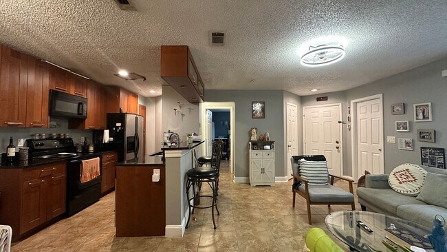 Building Photo - 974 Leeward Pl