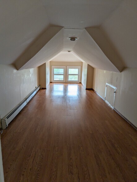 Building Photo - 138 Chestnut St