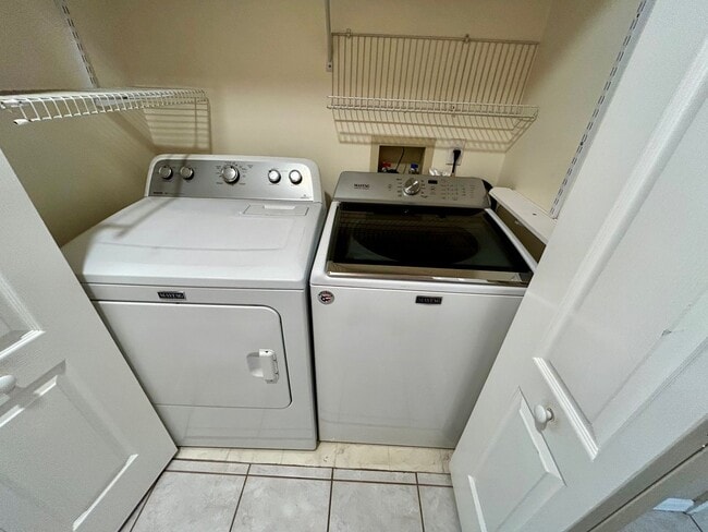 Building Photo - Beautiful 3/2 Lake Mary home