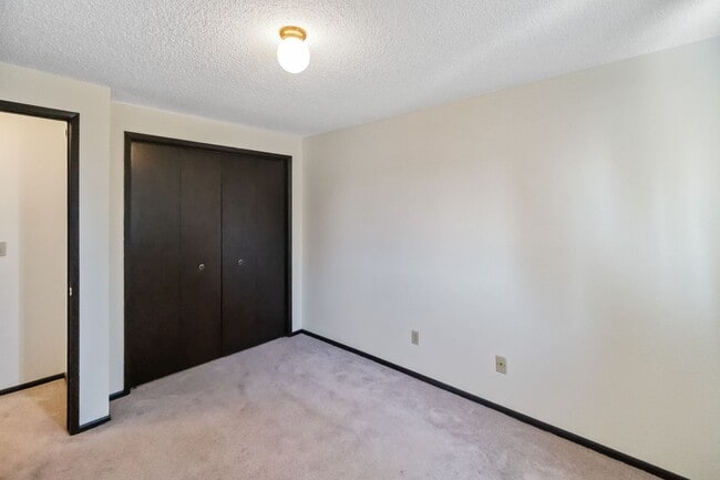 Building Photo - Beautiful Spokane Valley Duplex!!