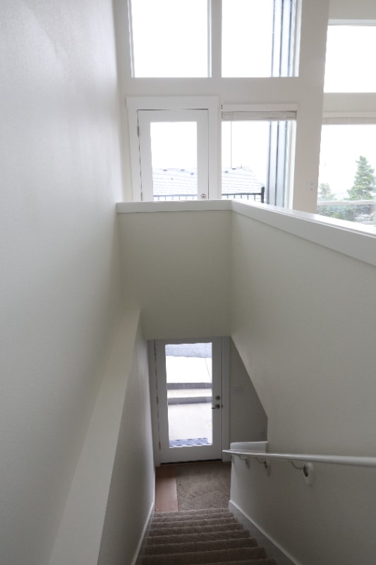 Building Photo - 12901 SE Ridgecrest Rd