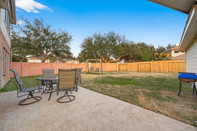 Building Photo - 21103 Falcon Creek Ct
