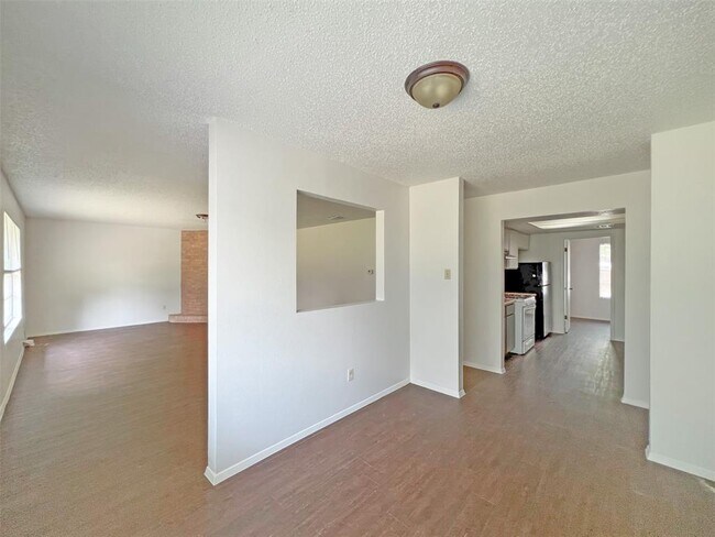Building Photo - 1749 Cricket Hollow Dr