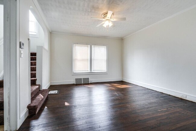 Building Photo - Charming University Heights Single Family ...