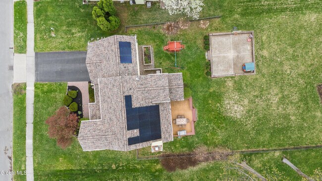 Building Photo - 5 Horizon Dr
