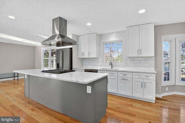 Building Photo - 14982 Gold Post Ct