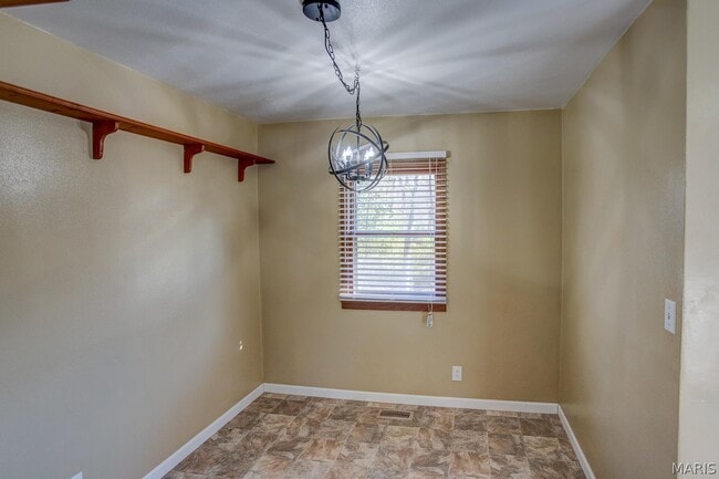 Building Photo - 308 Bobbie Dr