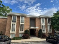 Building Photo - 2624 Redcoat Dr