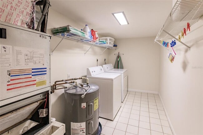 Building Photo - 1055 W Peppertree Dr