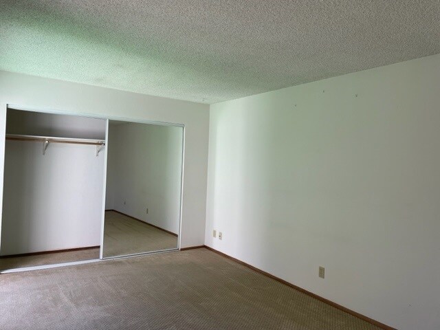 Building Photo - 180 Valdivia Cir