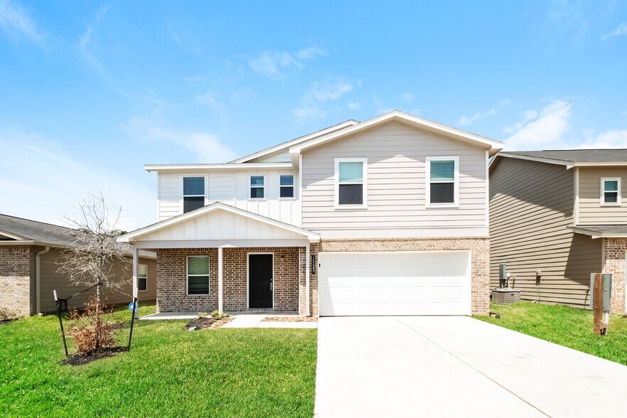 Primary Photo - 15689 Briar Frst Dr