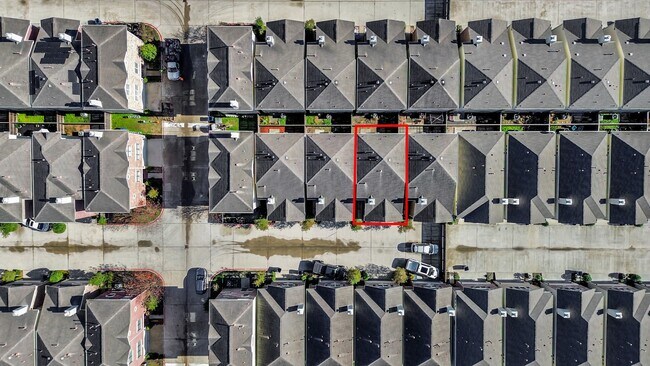 Building Photo - 3627 Main Plaza Dr
