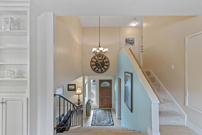 Building Photo - 4866 Park Dr