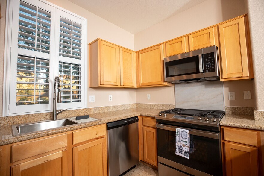 Building Photo - 5249 Brazelton St