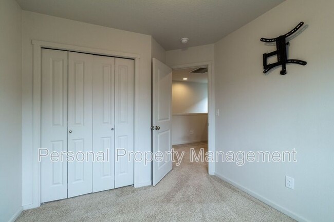 Building Photo - 744 NE 138th Pl