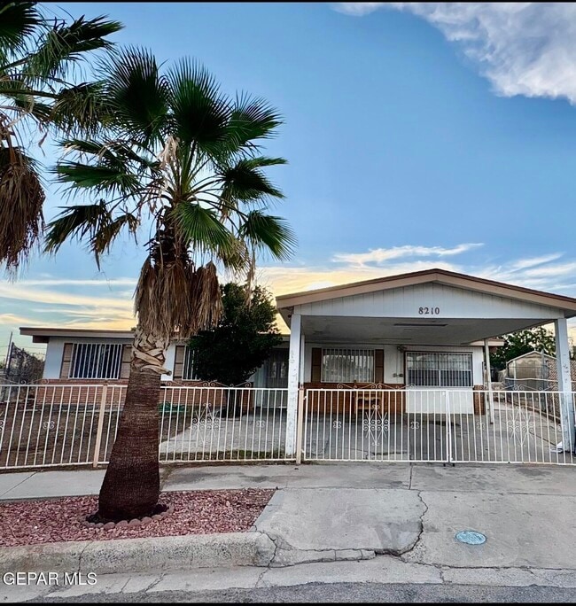 Building Photo - 8210 Marfil Dr