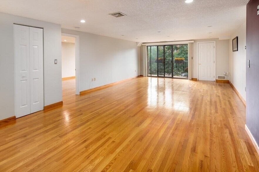 Building Photo - 30 Revere Beach Pky