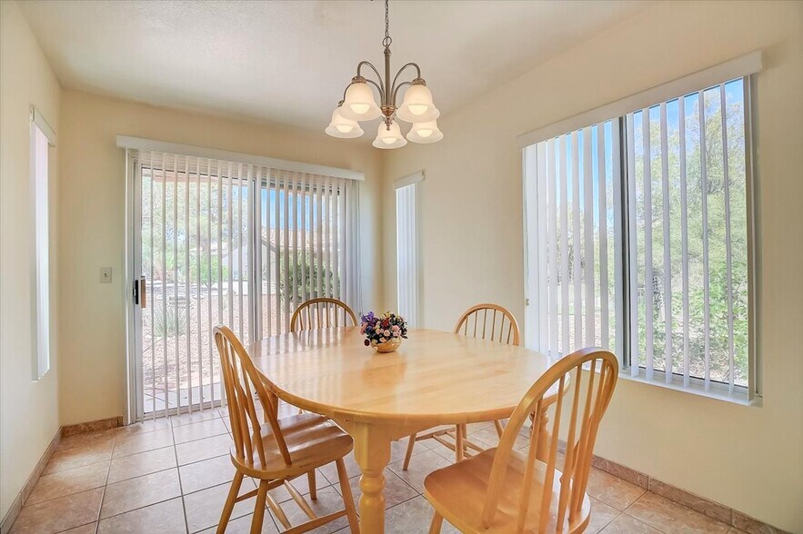 Building Photo - 3013 Sungold Dr