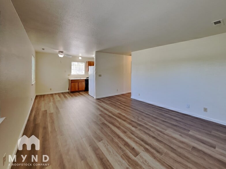 Building Photo - 540 Monroe St