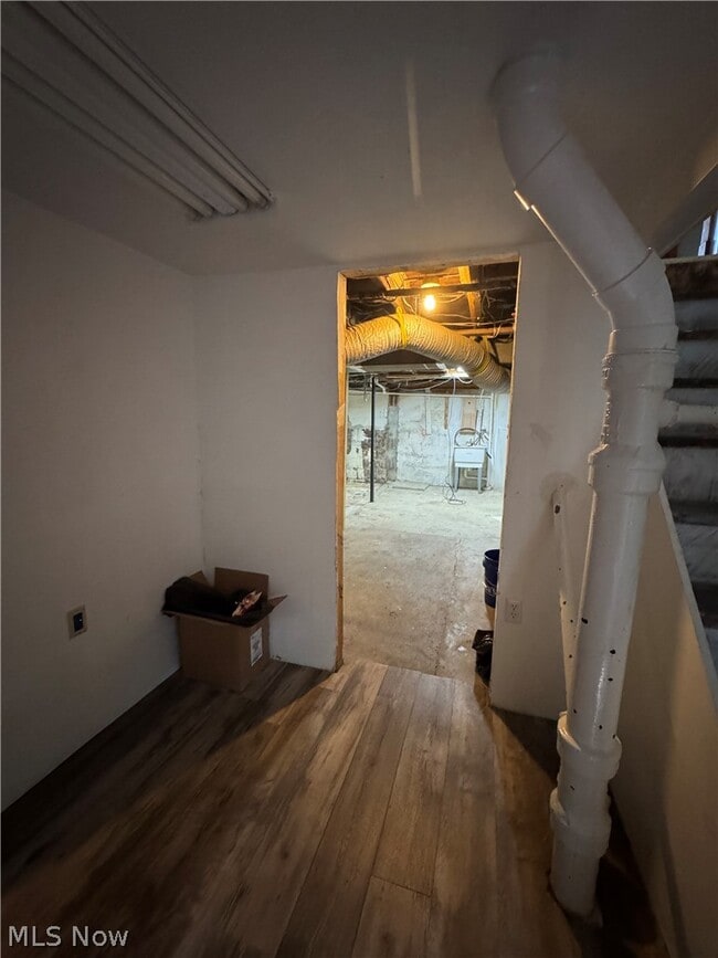 Building Photo - 119 Norris St