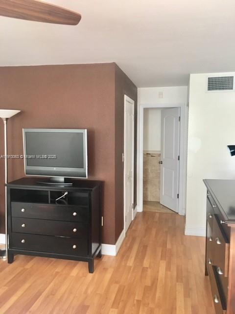 Building Photo - 4000 NE 169th St