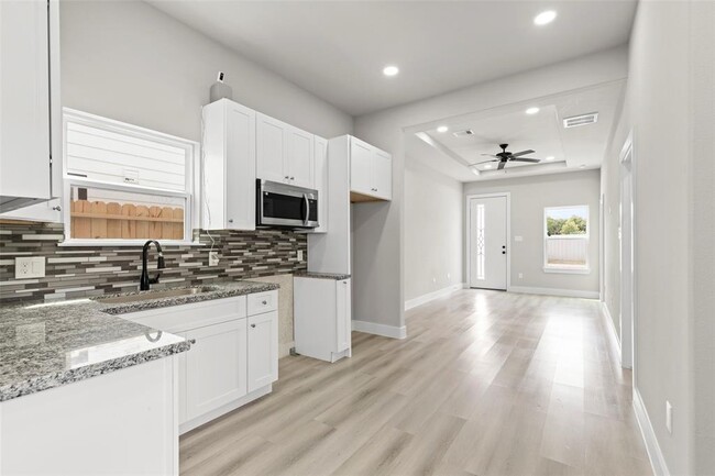 Building Photo - 3107 Shelby Cir
