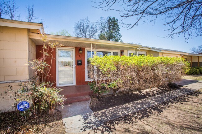 Building Photo - 4213 40th St