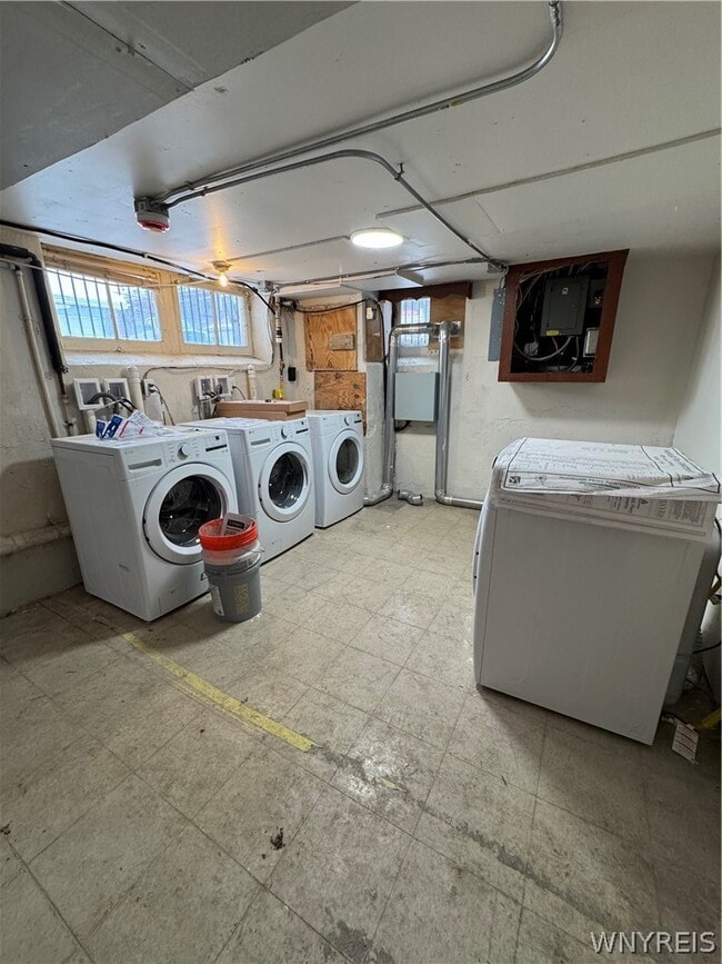 Building Photo - 121 Humboldt Pkwy