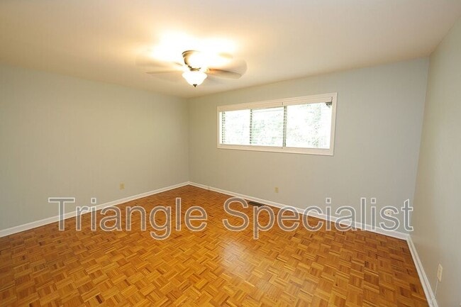 Building Photo - 3719 Jamestown Cir