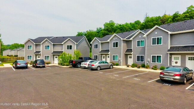 Building Photo - 9 Moka Pl