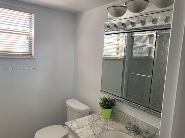 Building Photo - 2301 S Ocean Dr