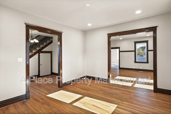 Building Photo - 2976 Kincaid Ave