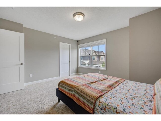 Building Photo - 7291 Alvarado Ln N