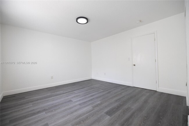 Building Photo - 15330 SW 134th Pl