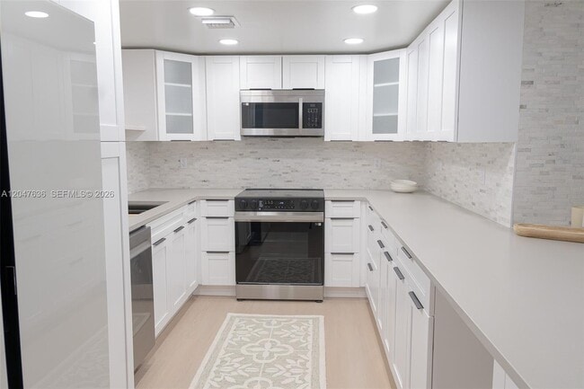 Building Photo - 3051 N Course Dr