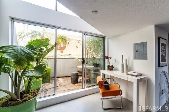 Building Photo - 55 Norfolk St