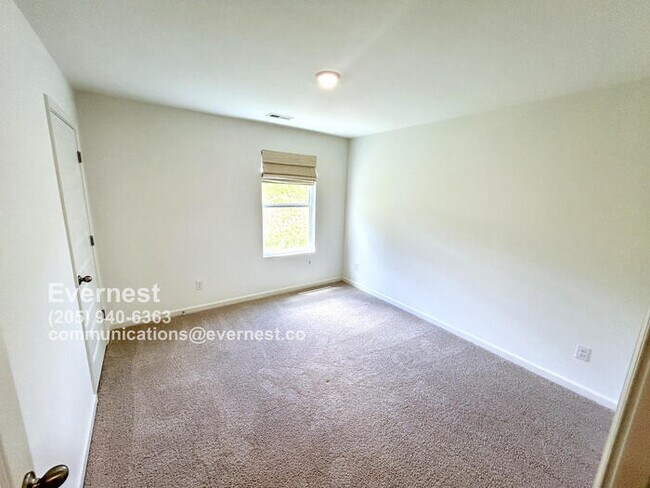 Building Photo - 1301 Chelsea Pk Trl
