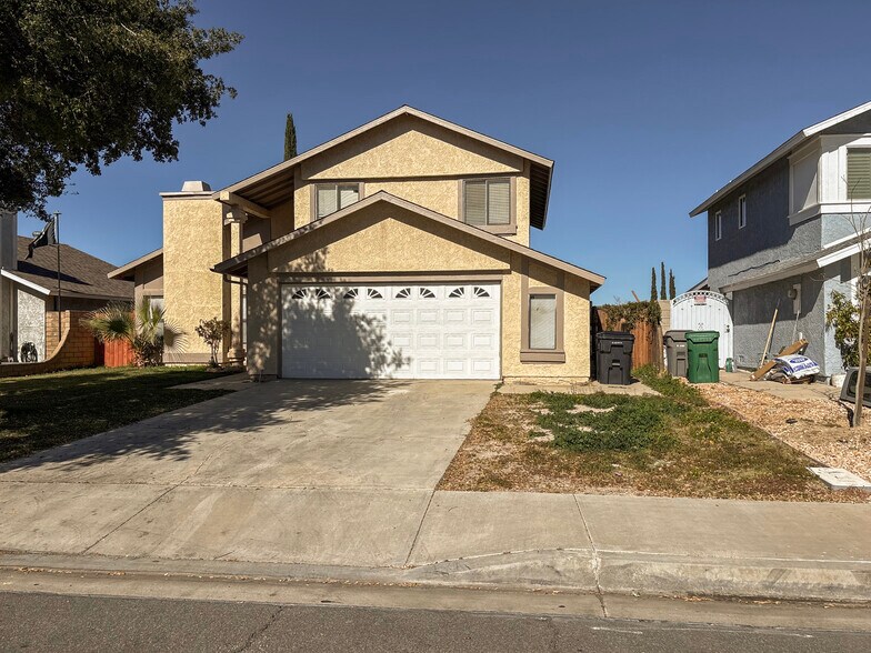Building Photo - 4745 Karling Pl