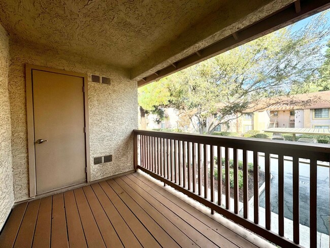 Building Photo - Beautiful 2Bd/2Ba Unit Located in Carmel M...