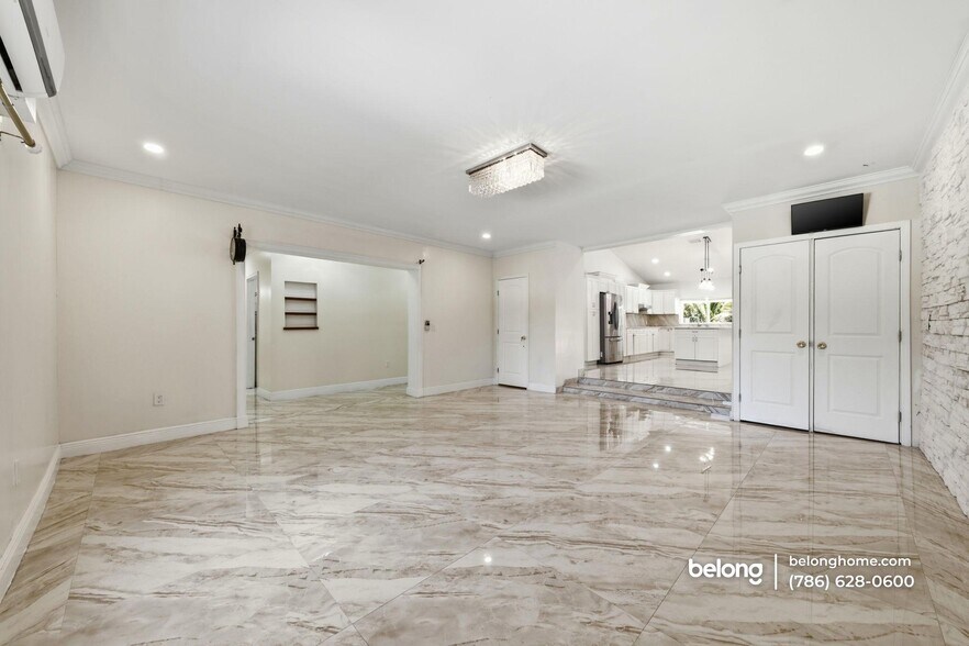 Building Photo - 6344 NW 74th Terrace