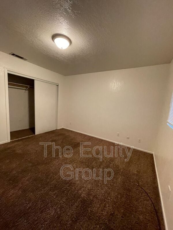 Building Photo - 1546 N Oak Park St