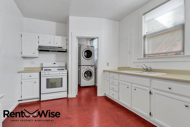 Building Photo - 790-792 9th Ave. San Francisco