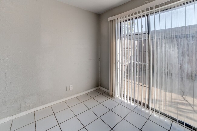 Building Photo - 1314 N Irvington Ave