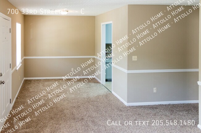 Building Photo - 700 E 33rd St