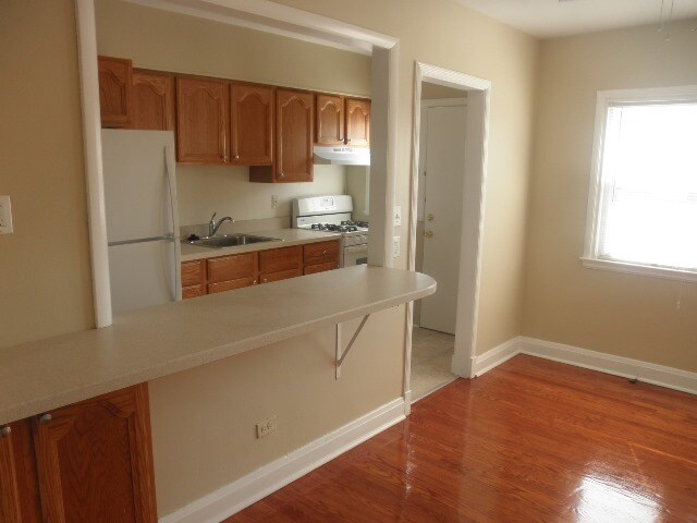 Building Photo - 311 Candry Terrace - Quaint 3 bed, 1 Â½ ba...