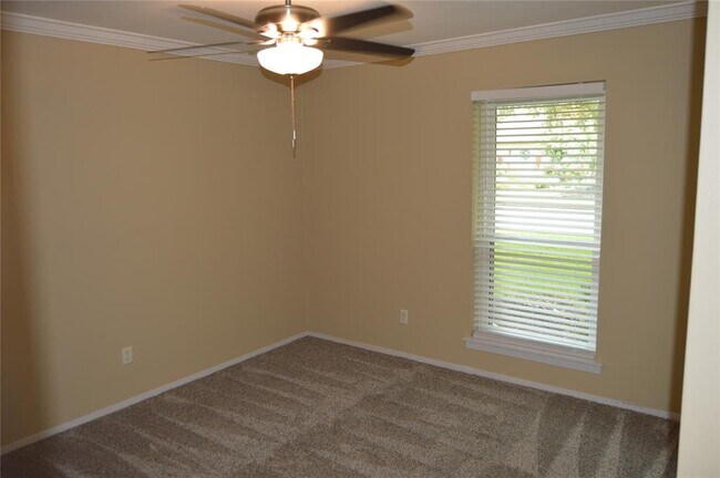 Building Photo - 3114 Greenridge Dr